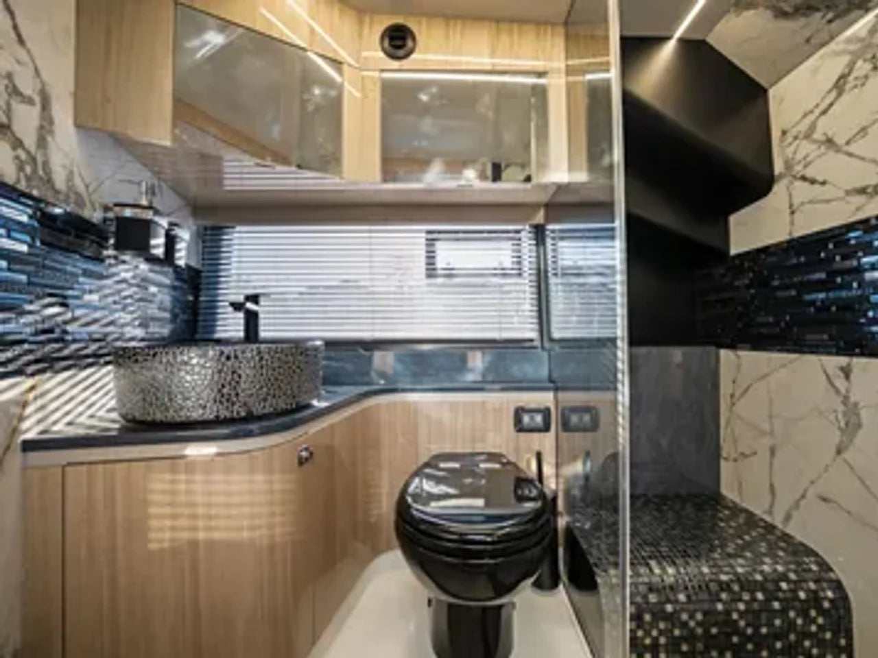 2024 Galeon 375 GTO 37.0 feet, Jupiter, Florida #47
