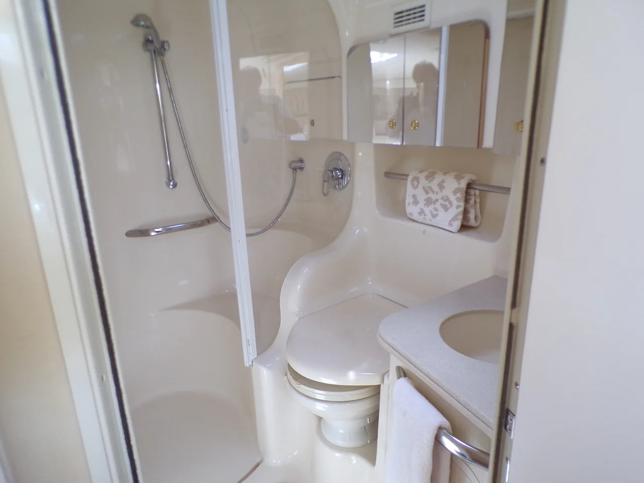 2000 Sea Ray 410 EXPRESS 45.0 feet, Naples, FL #56