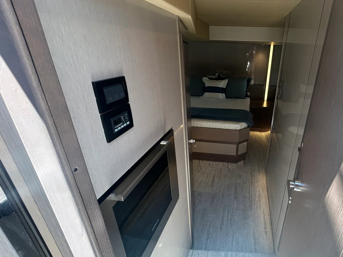 2026 Cruisers Yachts 57 FLY 57.0 feet, Grasonville, MD #53