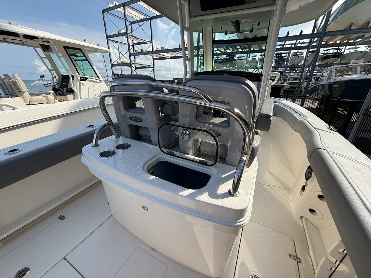 2027 Boston Whaler 250 Outrage 25.0 feet, Sarasota, FL #22