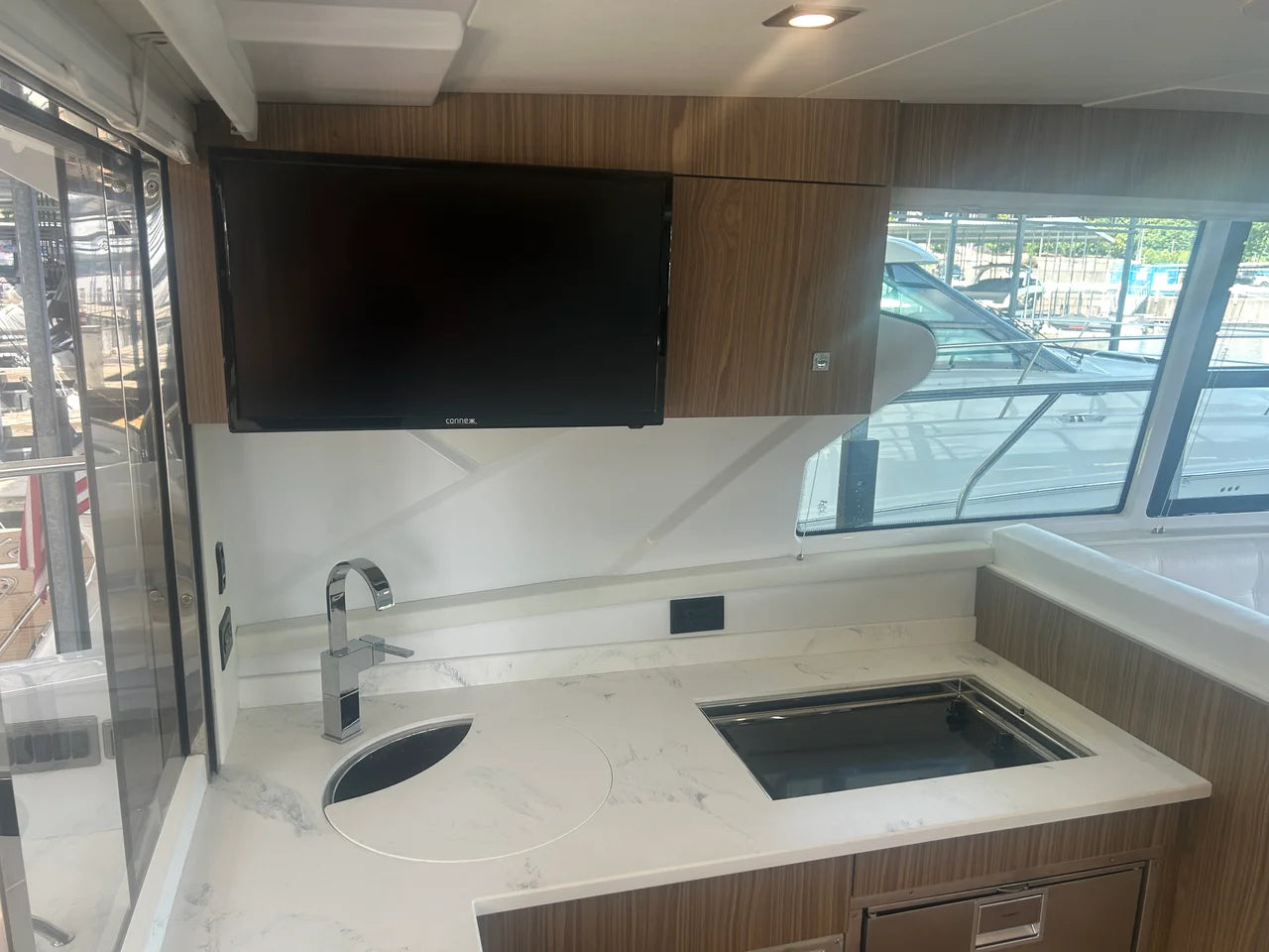 2024 Cruisers Yachts 42 Cantius 42.0 feet, Osage Beach, Missouri #11