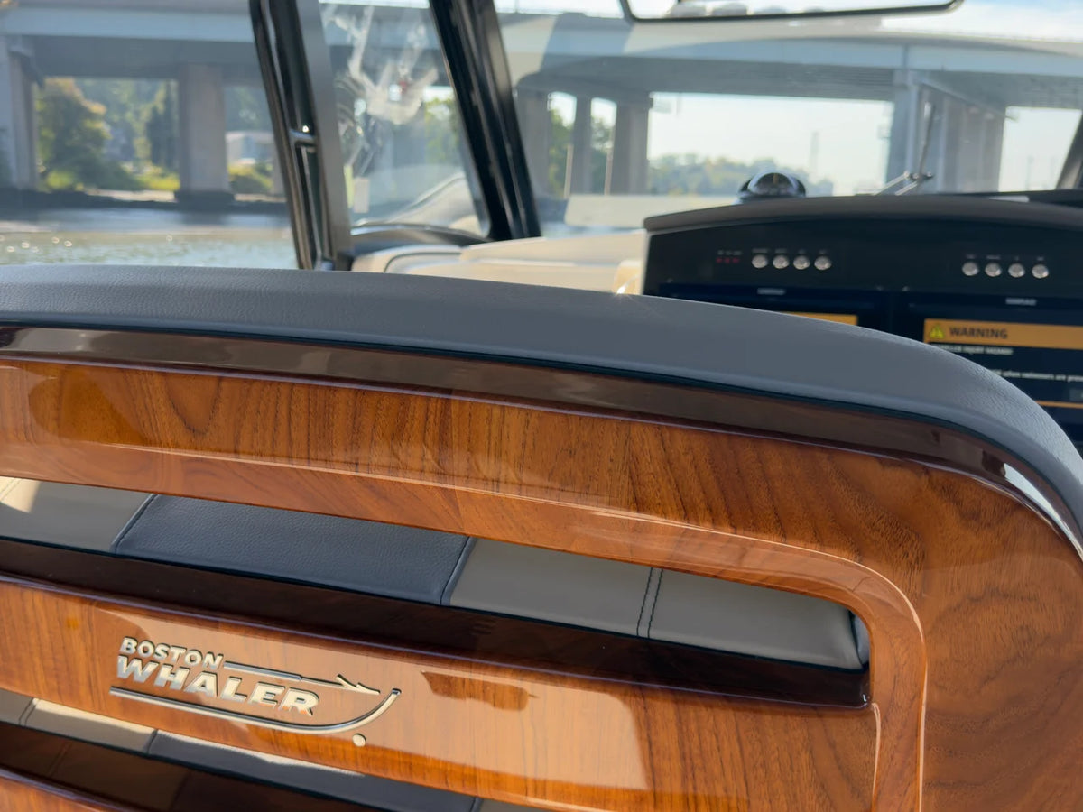 2025 Boston Whaler 350 REALM 35.0 feet, Greenwich, CT #13