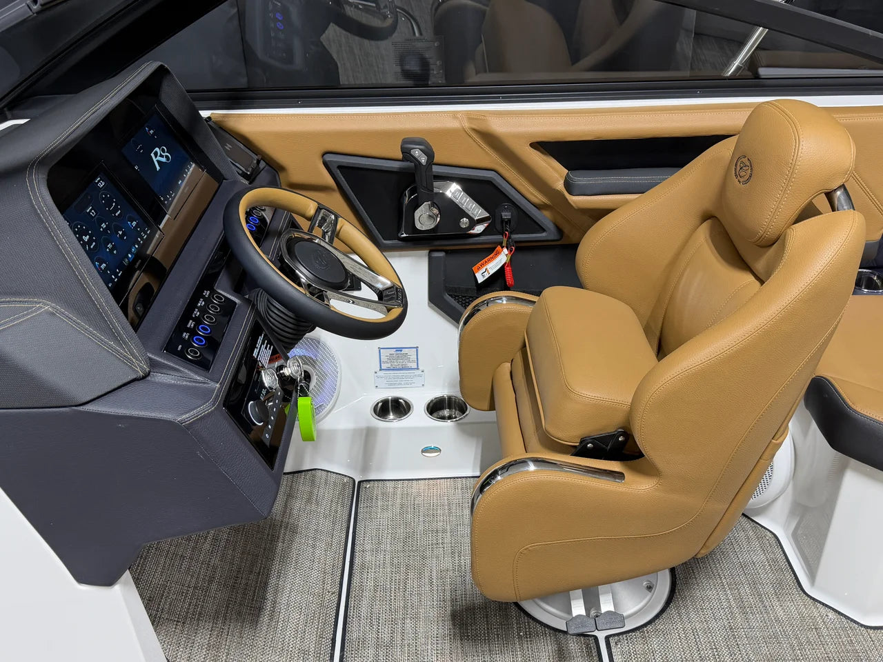 2027 Cobalt R8 28.0 feet, Crosslake, Minnesota #70