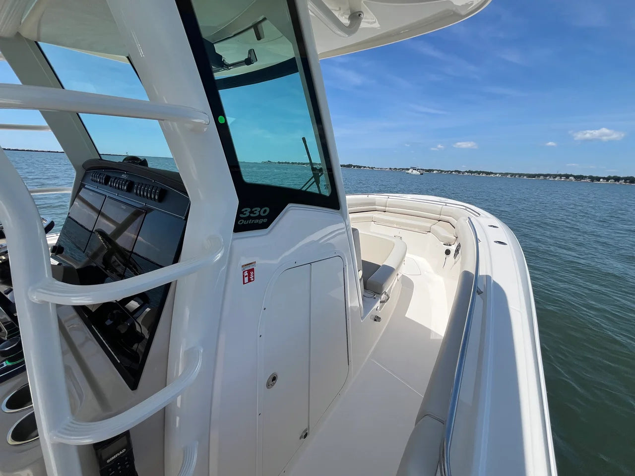 2026 Boston Whaler 330 Outrage 33.0 feet, Westbrook, Connecticut #34