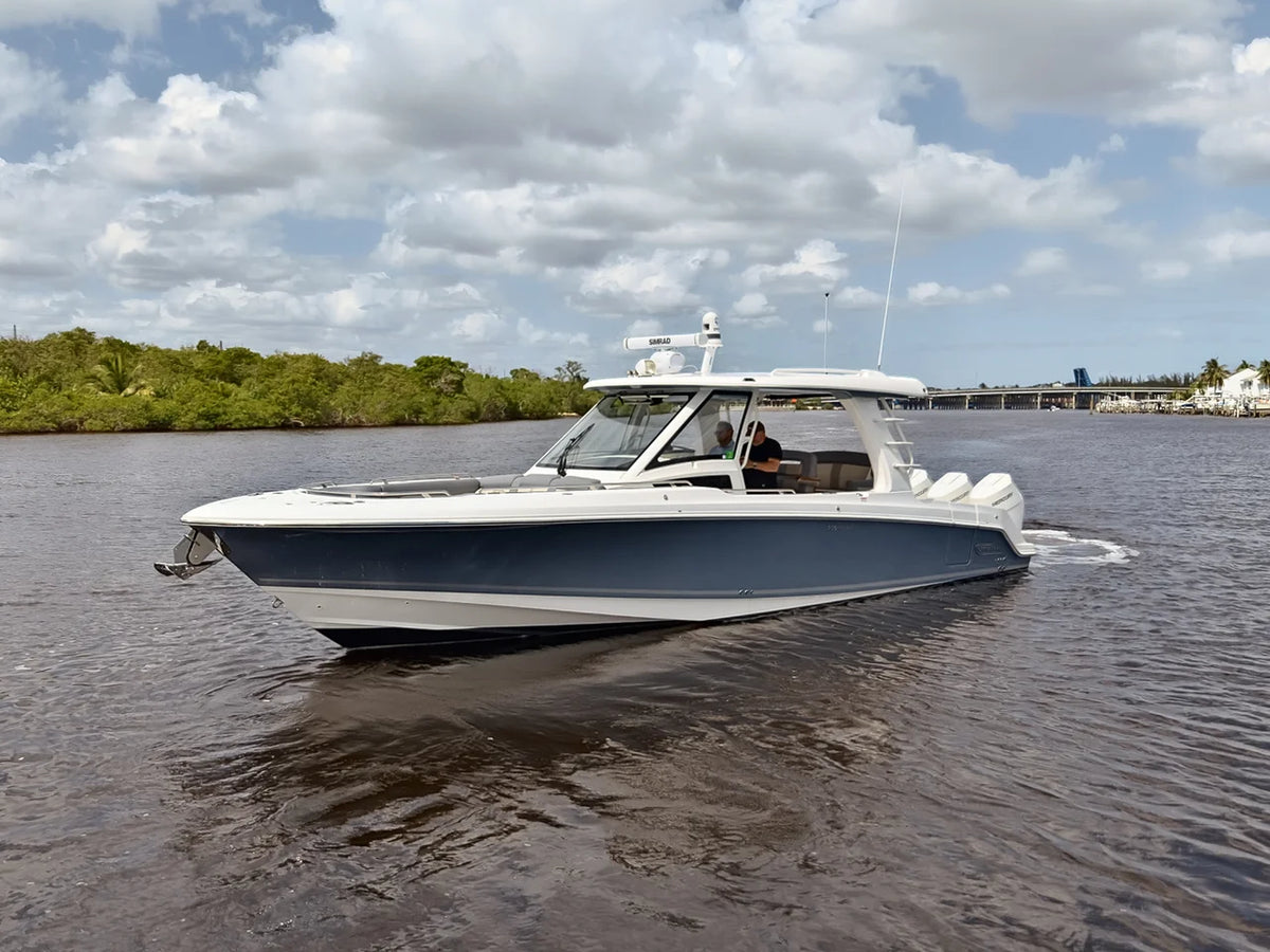 2025 Boston Whaler 350 REALM 35.0 feet, Stuart, Florida #8