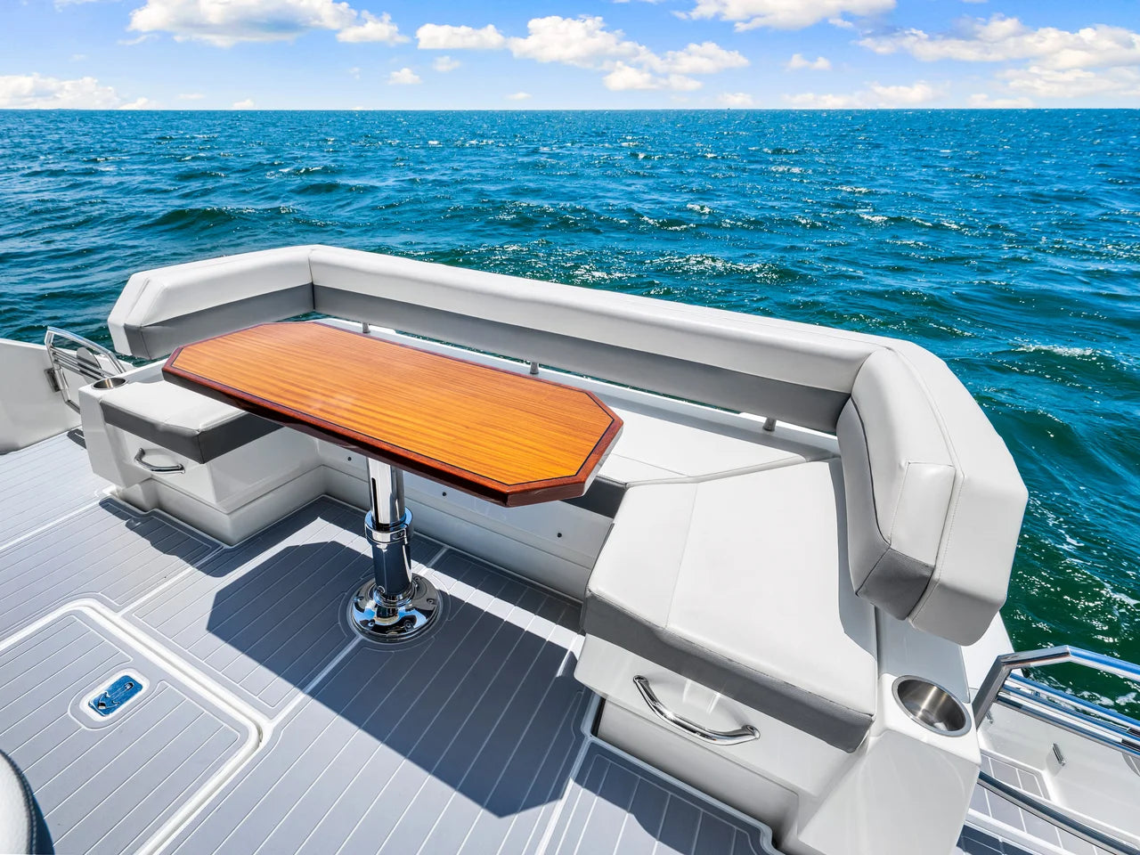 2020 Cruisers Yachts 50 CANTIUS 49.0 feet, Venice, Florida #33