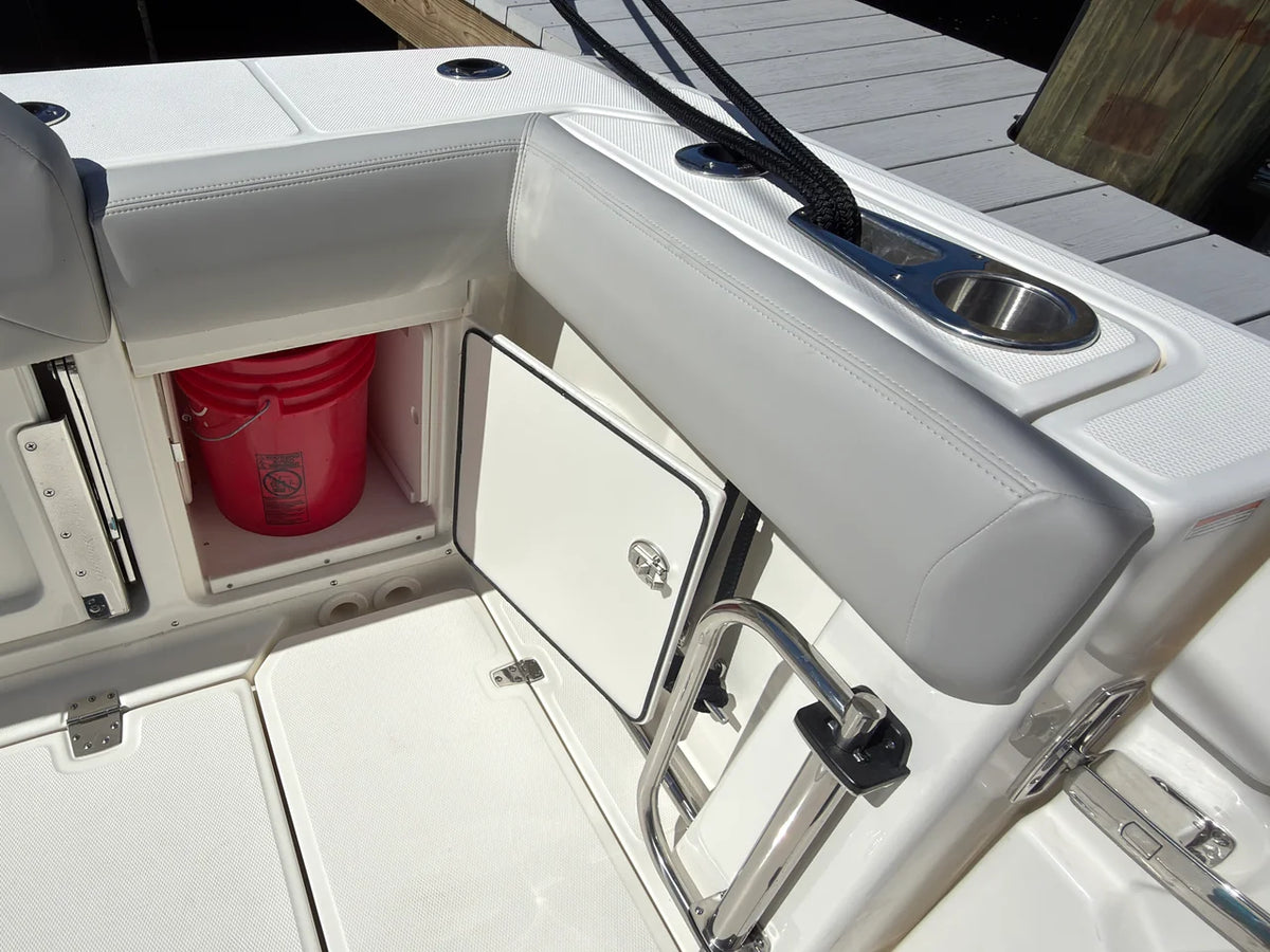2027 Boston Whaler 330 Outrage 33.0 feet, Panama City, FL #38
