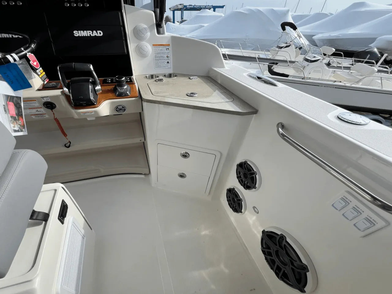 2025 Boston Whaler 350 REALM 35.0 feet, Quincy, MA #31