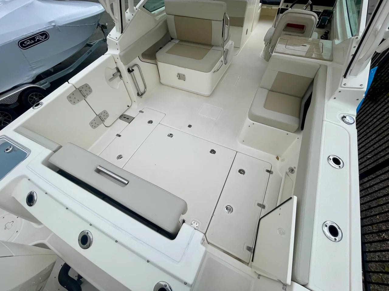 2027 Boston Whaler 280 Vantage 27.0 feet, Danvers, Massachusetts #3