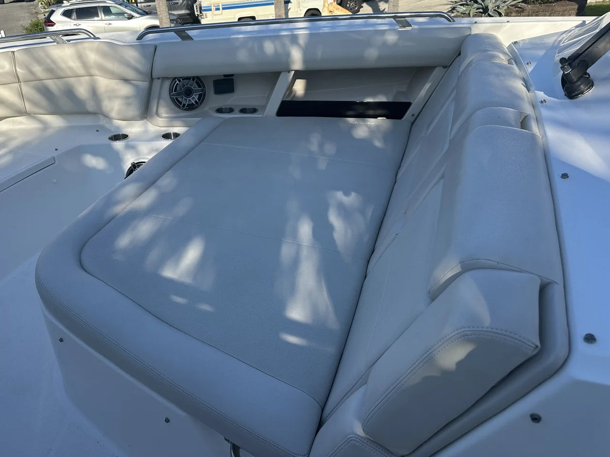 2021 Boston Whaler 350 REALM 35.0 feet, Wilmington, NC #11