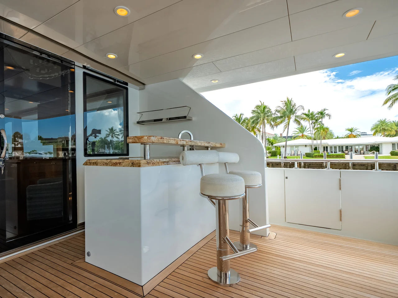 2016 Ocean Alexander 90 SKY LOUNGE 90.0 feet, Ft Lauderdale, FL #14