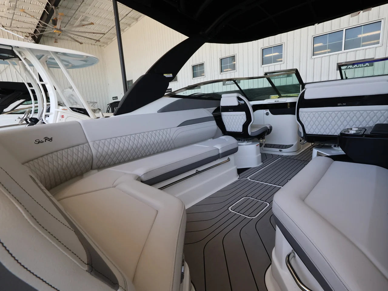 2026 Sea Ray SLX 280 Outboard 28.0 feet, Naples, Florida #9