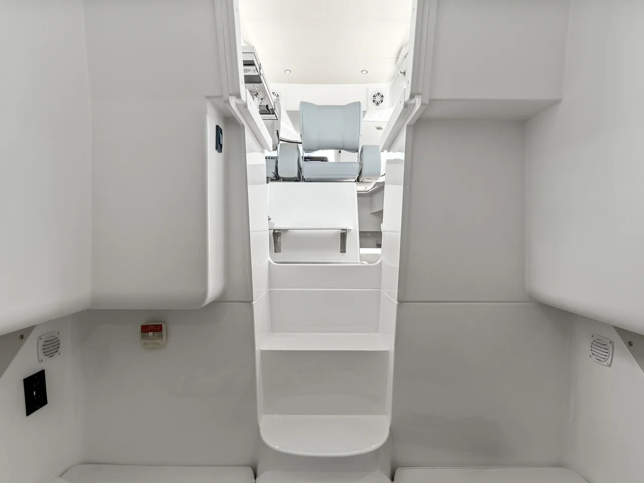 2026 Cruisers Yachts 38 VTR EC 38.0 feet, Quincy, MA #21