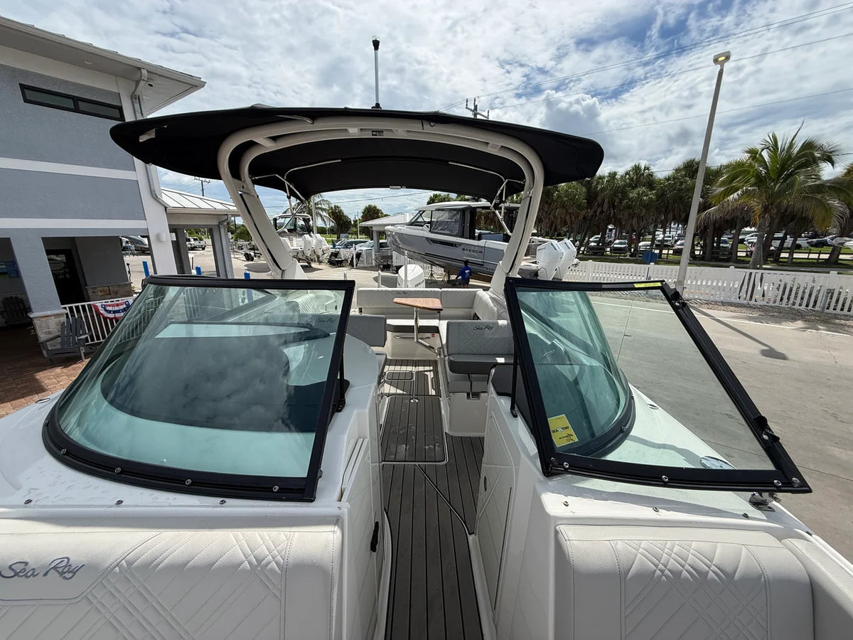 2025 Sea Ray SDX 270 Outboard 300.0 feet, Sarasota, FL #19