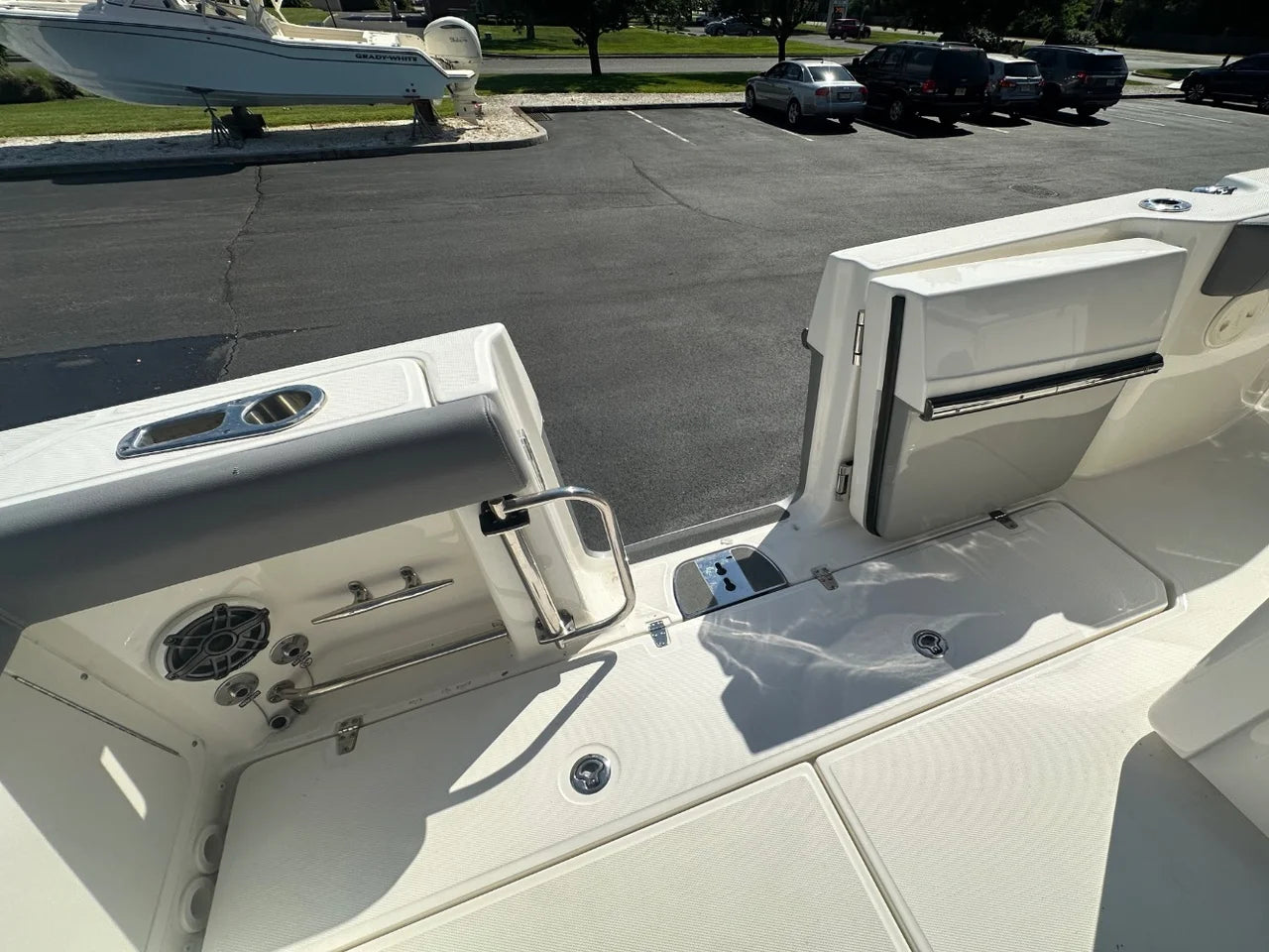 2024 Boston Whaler 330 Outrage 33.0 feet, Dennis, New Jersey #9