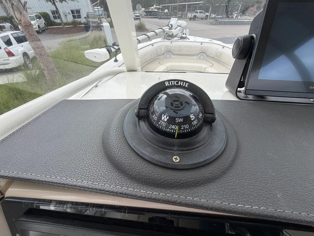 2018 Boston Whaler 230 OUTRAGE 23.0 feet, Charleston, SC #13