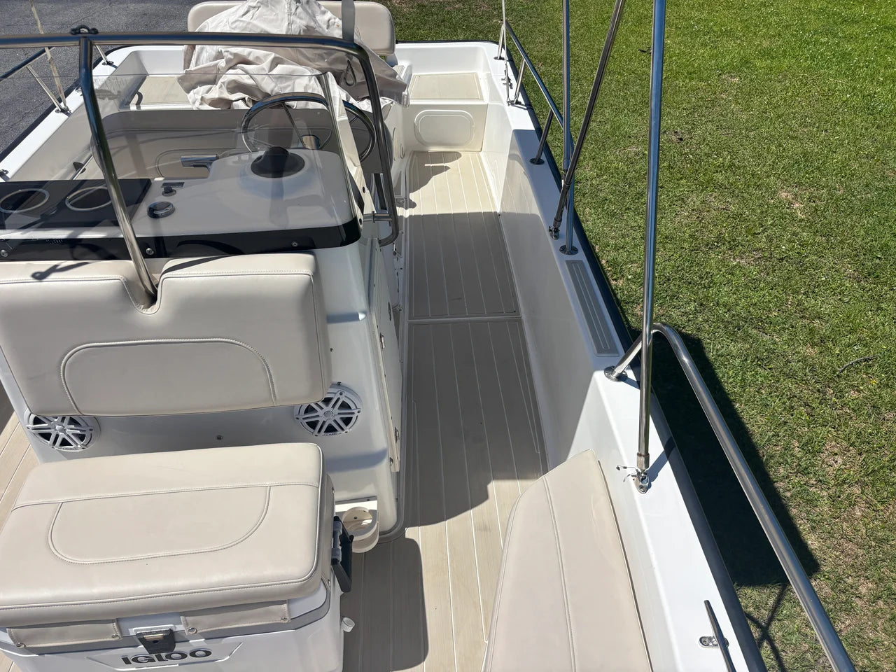 2008 Boston Whaler 190 MONTAUK 19.0 feet, Thunderbolt, GA #24
