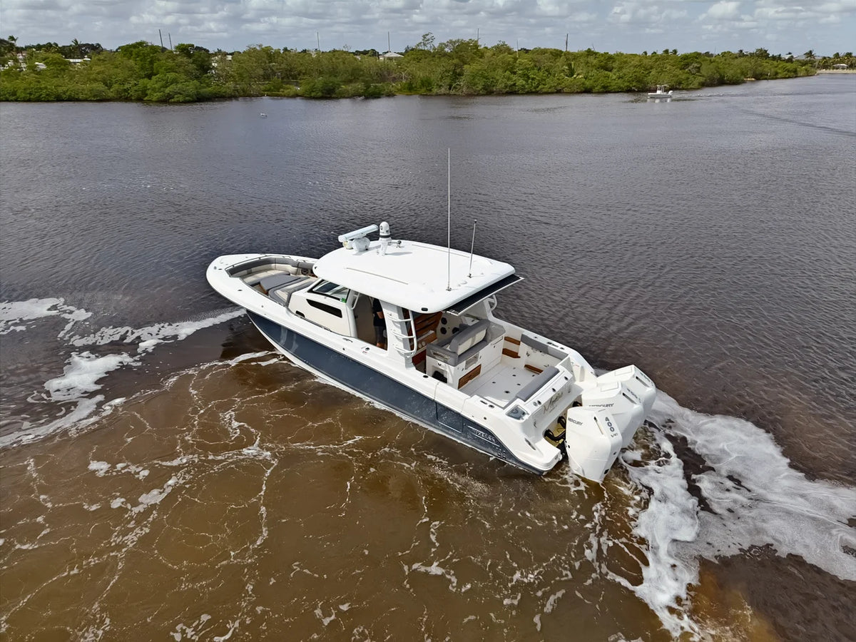 2025 Boston Whaler 350 REALM 35.0 feet, Stuart, Florida #16