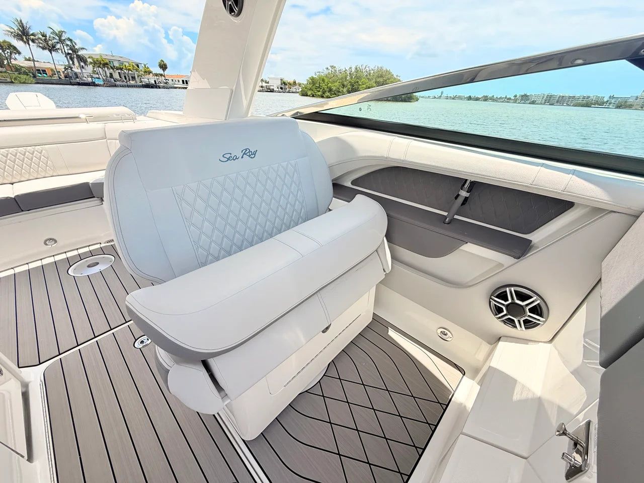 2026 Sea Ray SLX 310 Outboard 31.0 feet, St Petersburg, FL #63