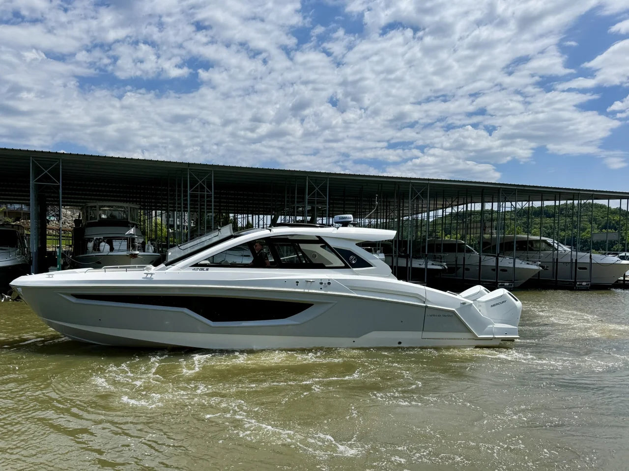 2027 Cruisers Yachts 42 GLS Outboard 42.0 feet, Lake Ozark, Missouri #1