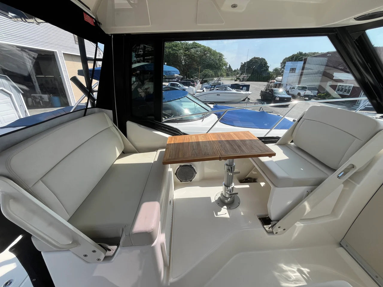 2025 Boston Whaler 325 CONQUEST 32.0 feet, Westbrook, CT #23