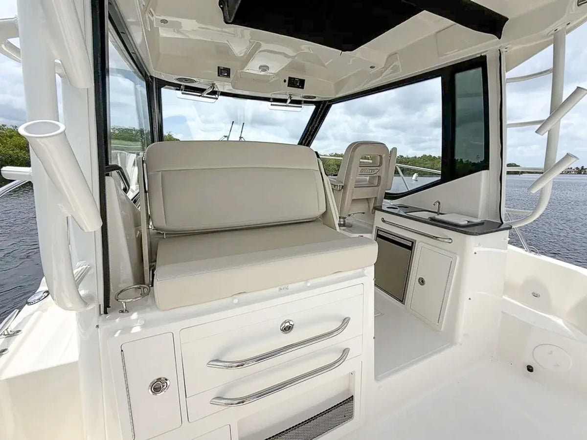 2027 Boston Whaler 325 Conquest 32.0 feet, Fort Myers, FL #16
