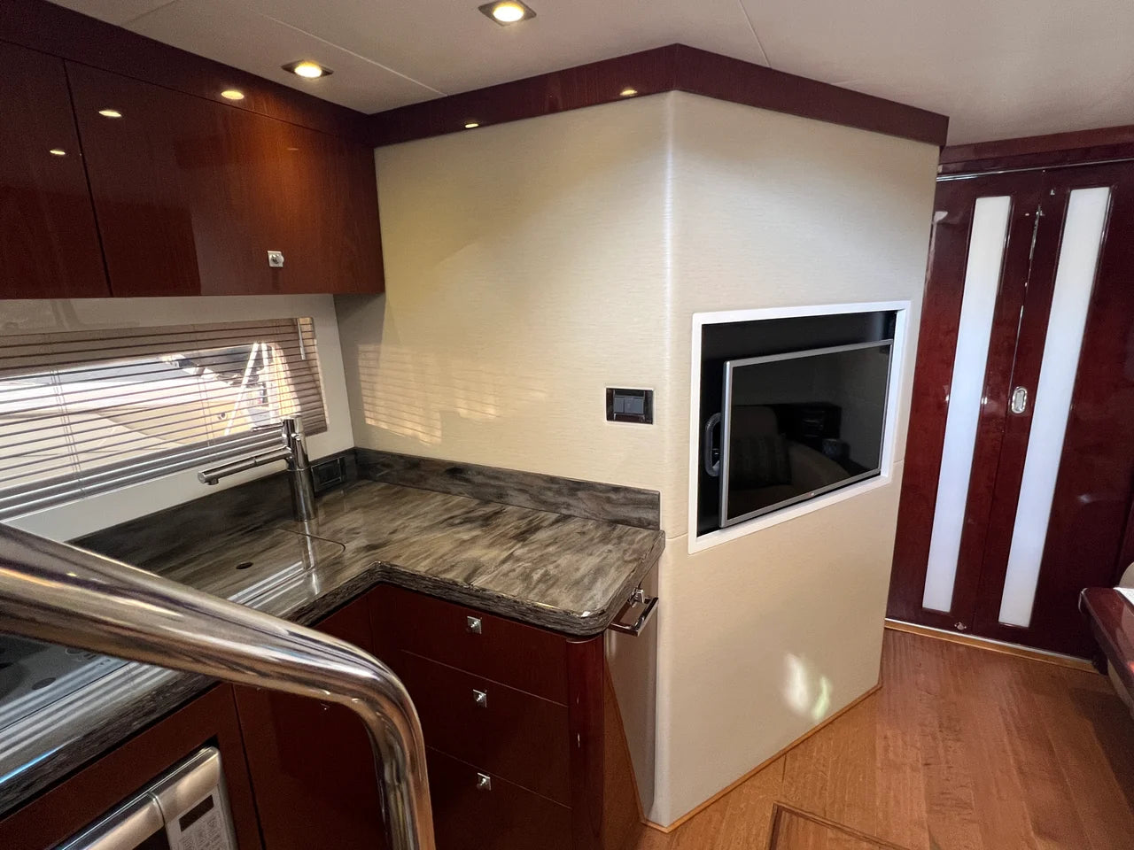 2015 Sea Ray 410 Sundancer 41.0 feet, Huntington, NY #45
