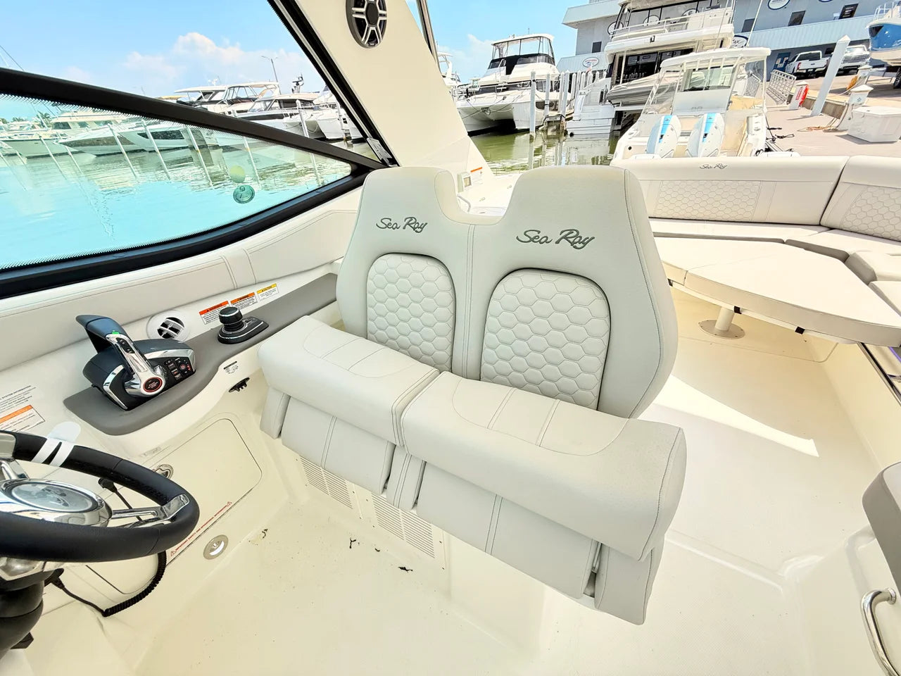 2026 Sea Ray Sundancer 320 Outboard 32.0 feet, Clearwater, Florida #45