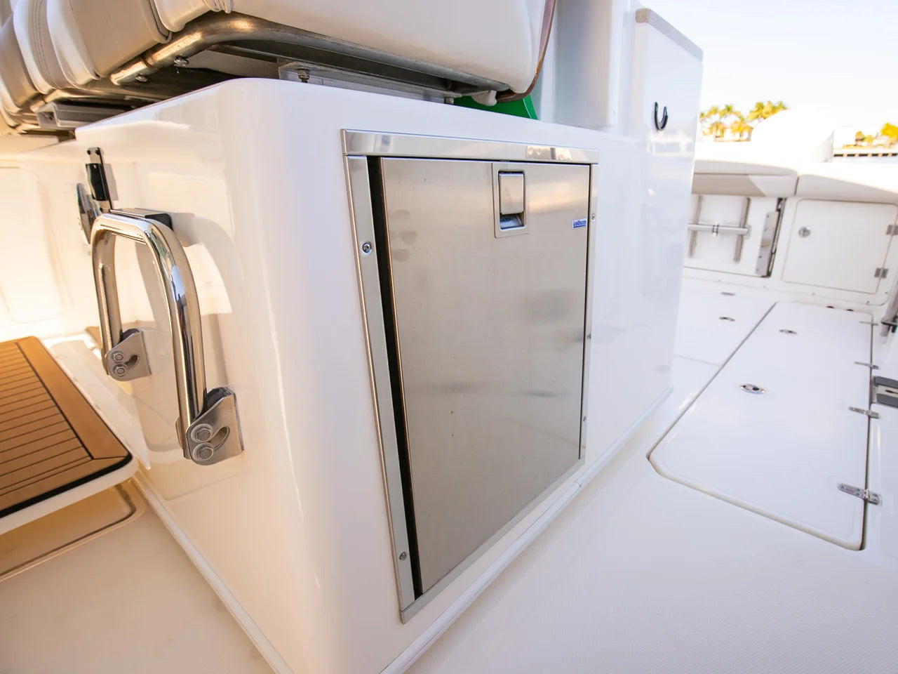 2024 Boston Whaler 380 OUTRAGE 38.0 feet, Ft. Lauderdale, FL #44