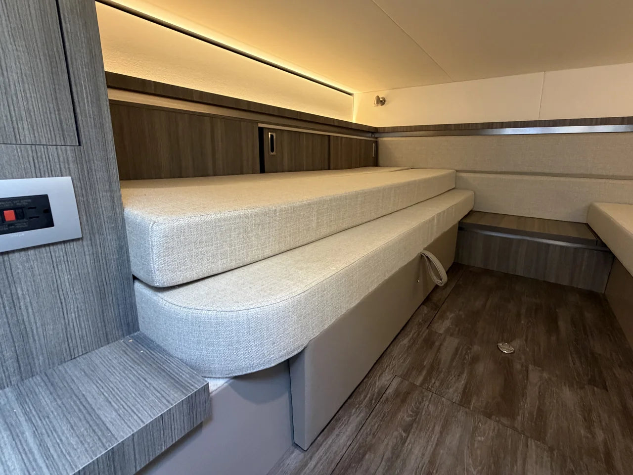 2026 Sea Ray Sundancer 320 Outboard 32.0 feet, Miami, FL #62