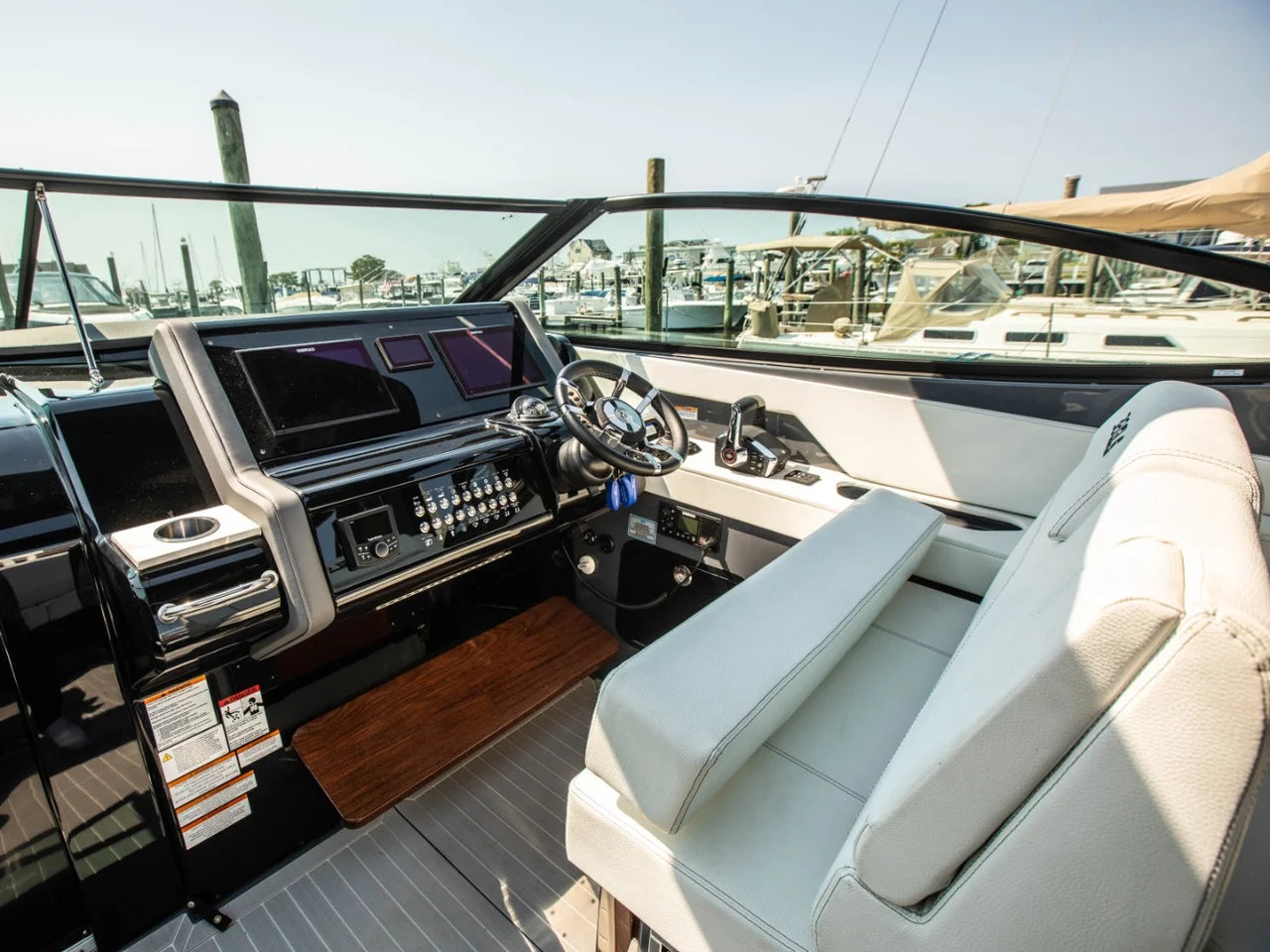 2024 Cruisers Yachts 38 GLS-OB SB 38.0 feet, Clearwater, Florida #40