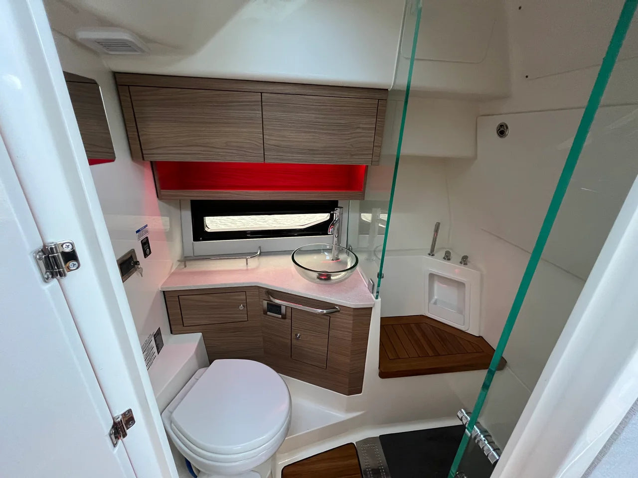 2026 Boston Whaler 365 Conquest 36.0 feet, Norwalk, Connecticut #47