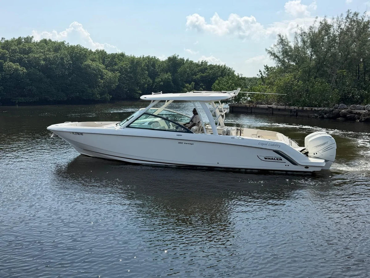 2017 Boston Whaler 320 VANTAGE 32.0 feet, Key Largo, FL #9