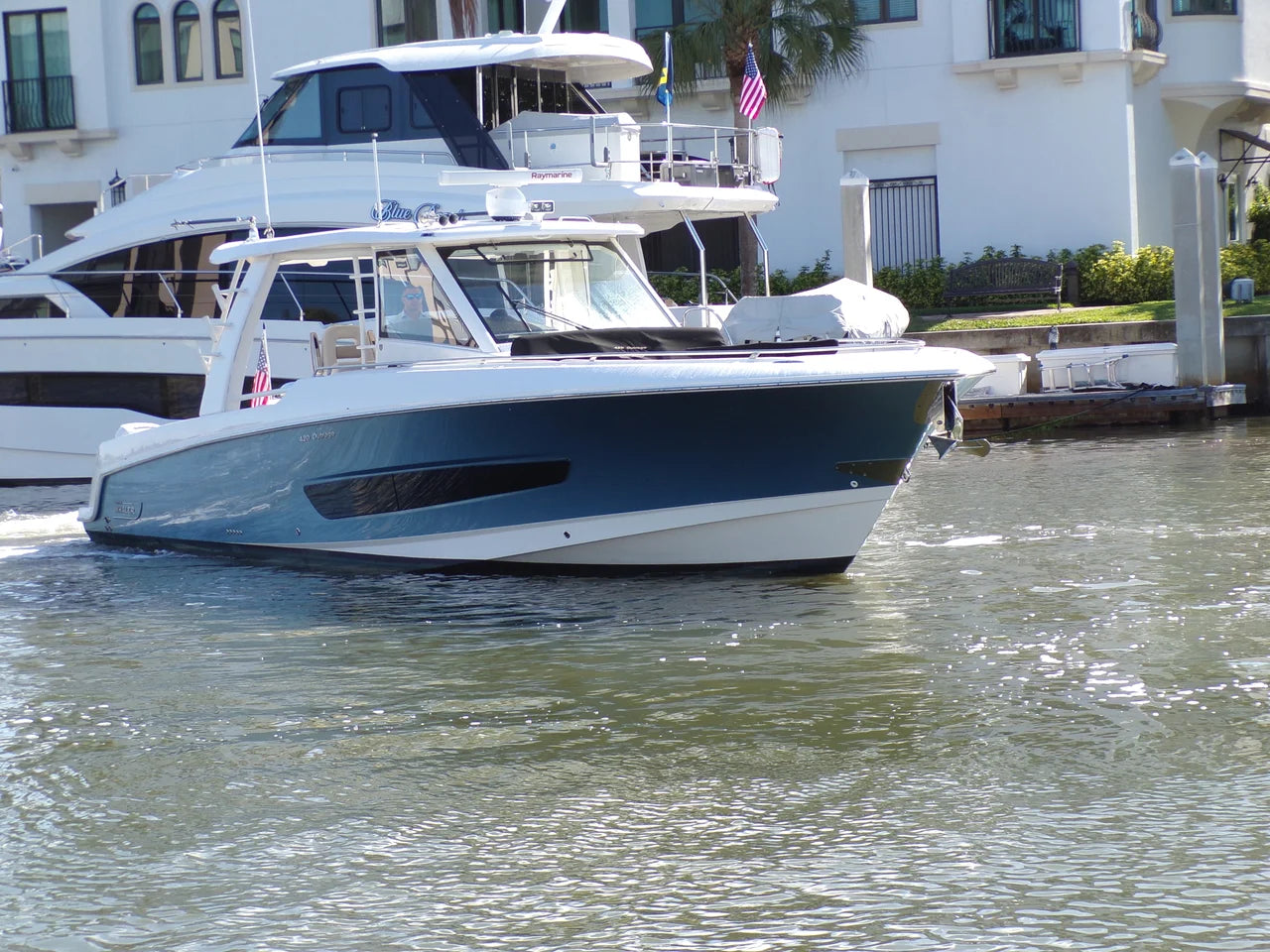 2018 Boston Whaler 420 OUTRAGE 42.0 feet, Naples, FL #8
