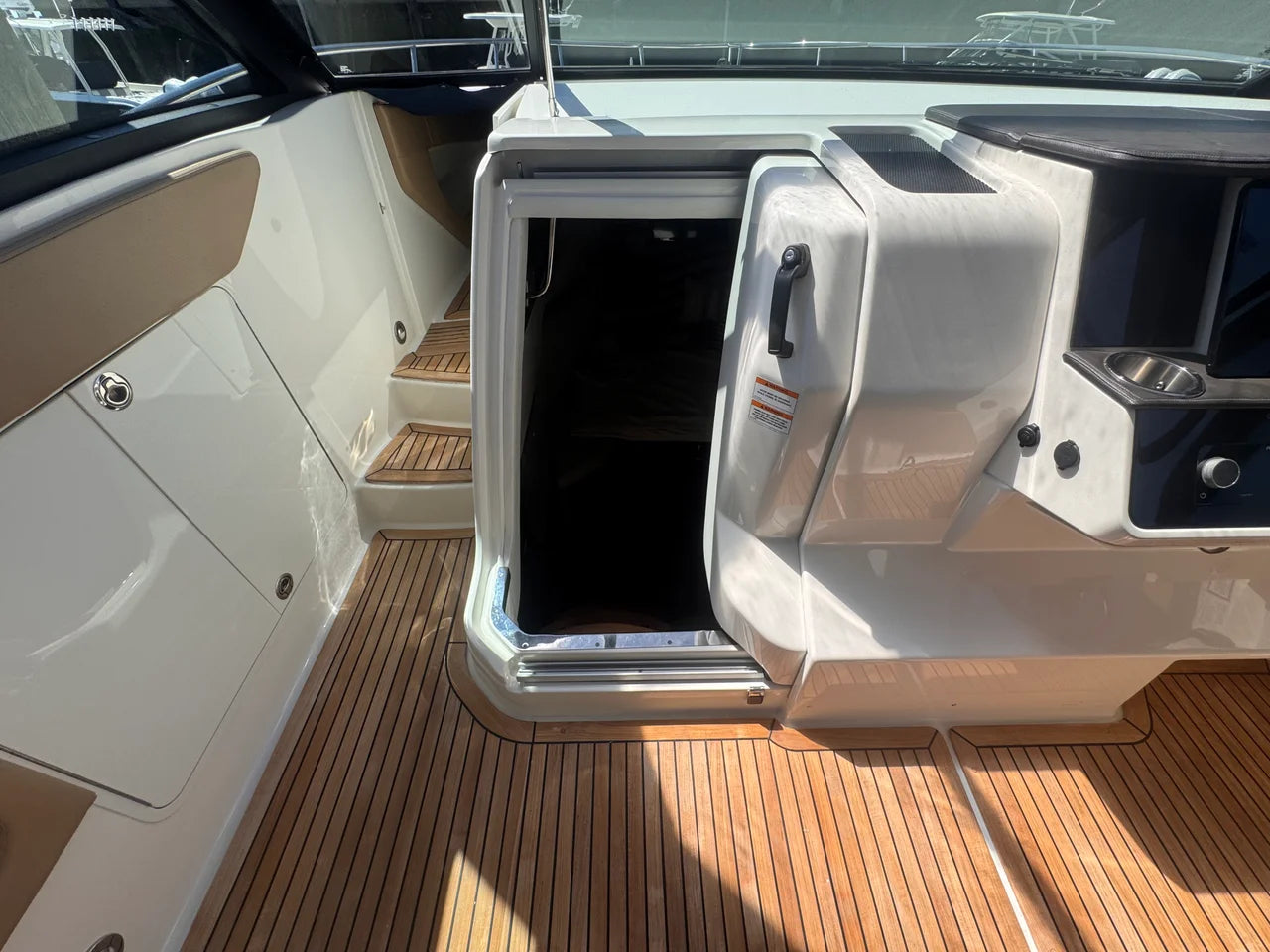 2019 Sea Ray 320 SUNDANCER 32.0 feet, Norwalk, Connecticut #17