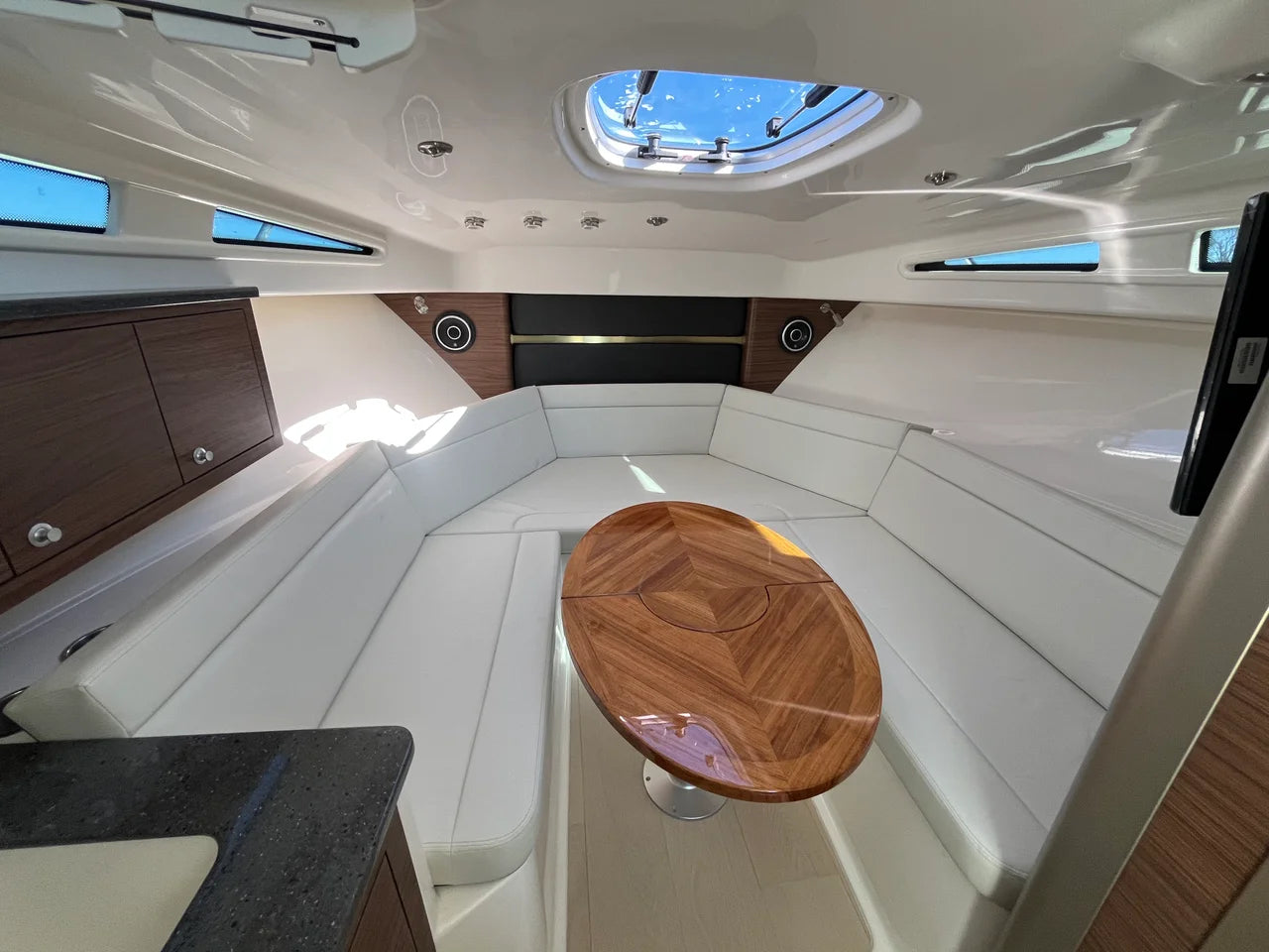 2026 Boston Whaler 325 Conquest 32.0 feet, Westbrook, Connecticut #27