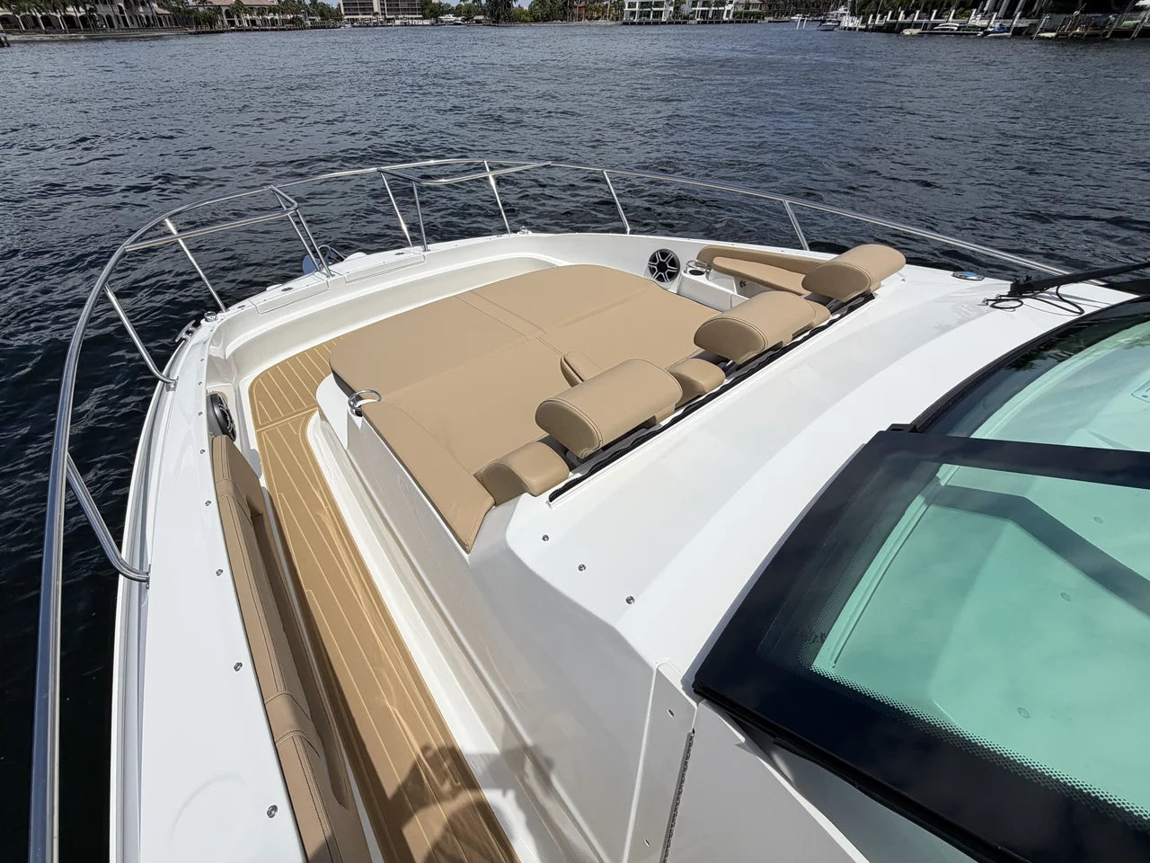 2026 Sea Ray Sundancer 320 Outboard 32.0 feet, Miami, FL #48