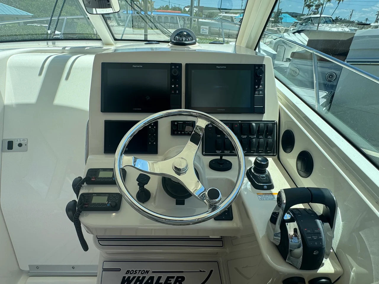 2018 Boston Whaler 315 CONQUEST 31.0 feet, Stuart, Florida #26