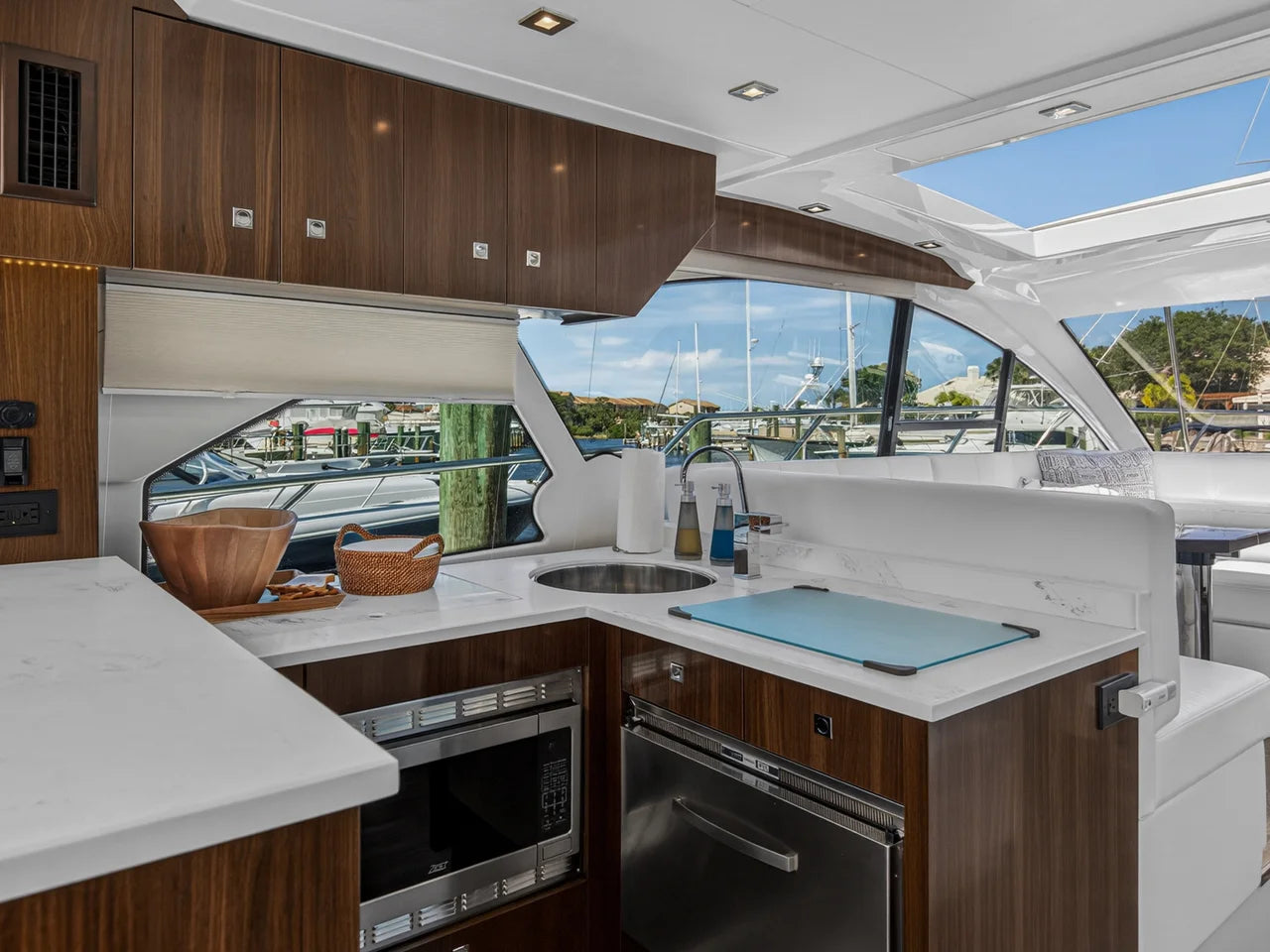 2023 Cruisers Yachts 50 CANTIUS 50.0 feet, Palm Beach, FL #38