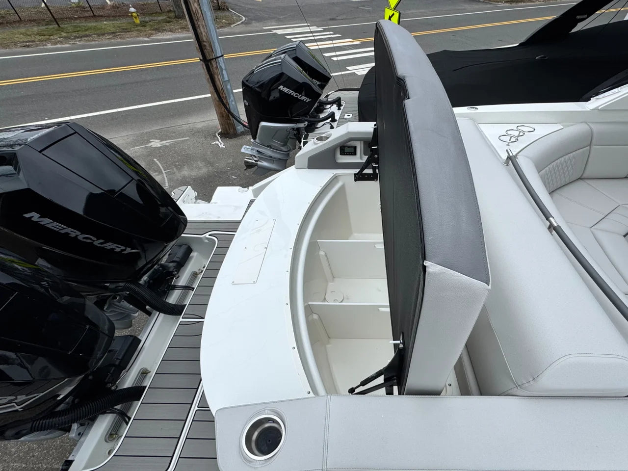 2026 Sea Ray SLX 310 Outboard 31.0 feet, Huntington, NY #10