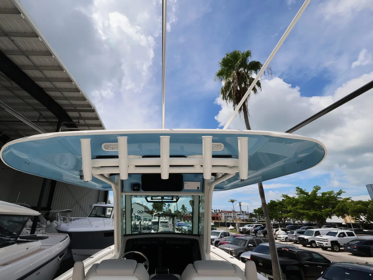 2026 Boston Whaler 330 Outrage 33.0 feet, Naples, Florida #17