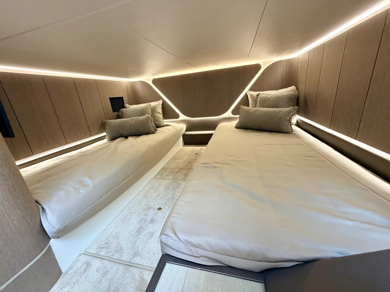 2025 Galeon 375 GTO 37.0 feet, Jupiter, Florida #47