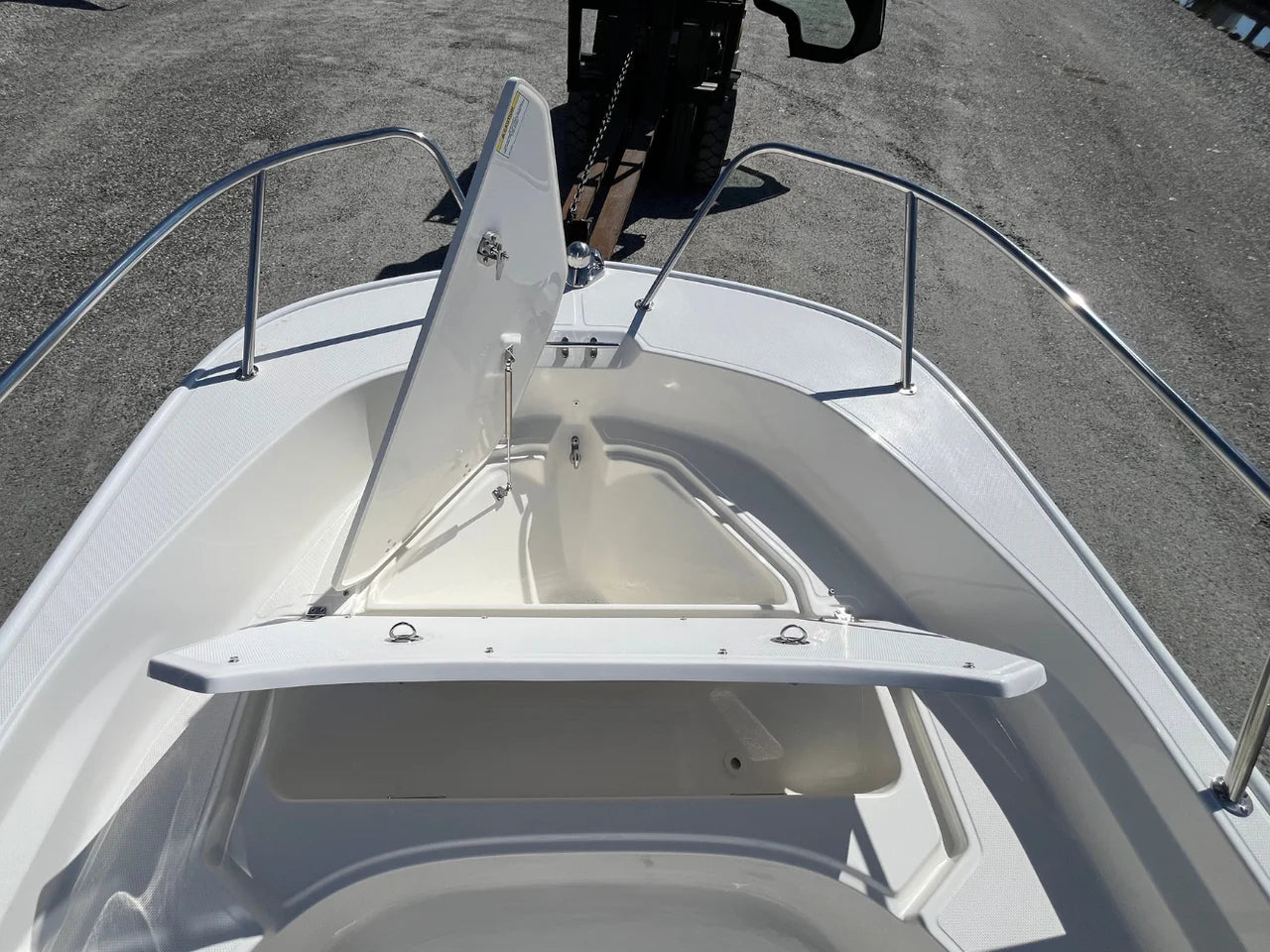 2026 Boston Whaler 170 Montauk 17.0 feet, Westbrook, Connecticut #18