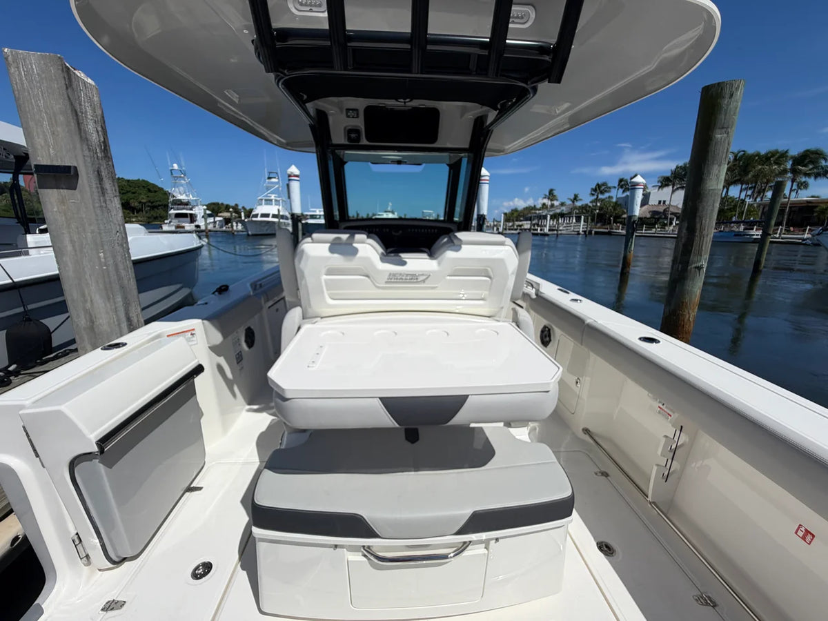 2026 Boston Whaler 330 Outrage 33.0 feet, Jupiter, Florida #27