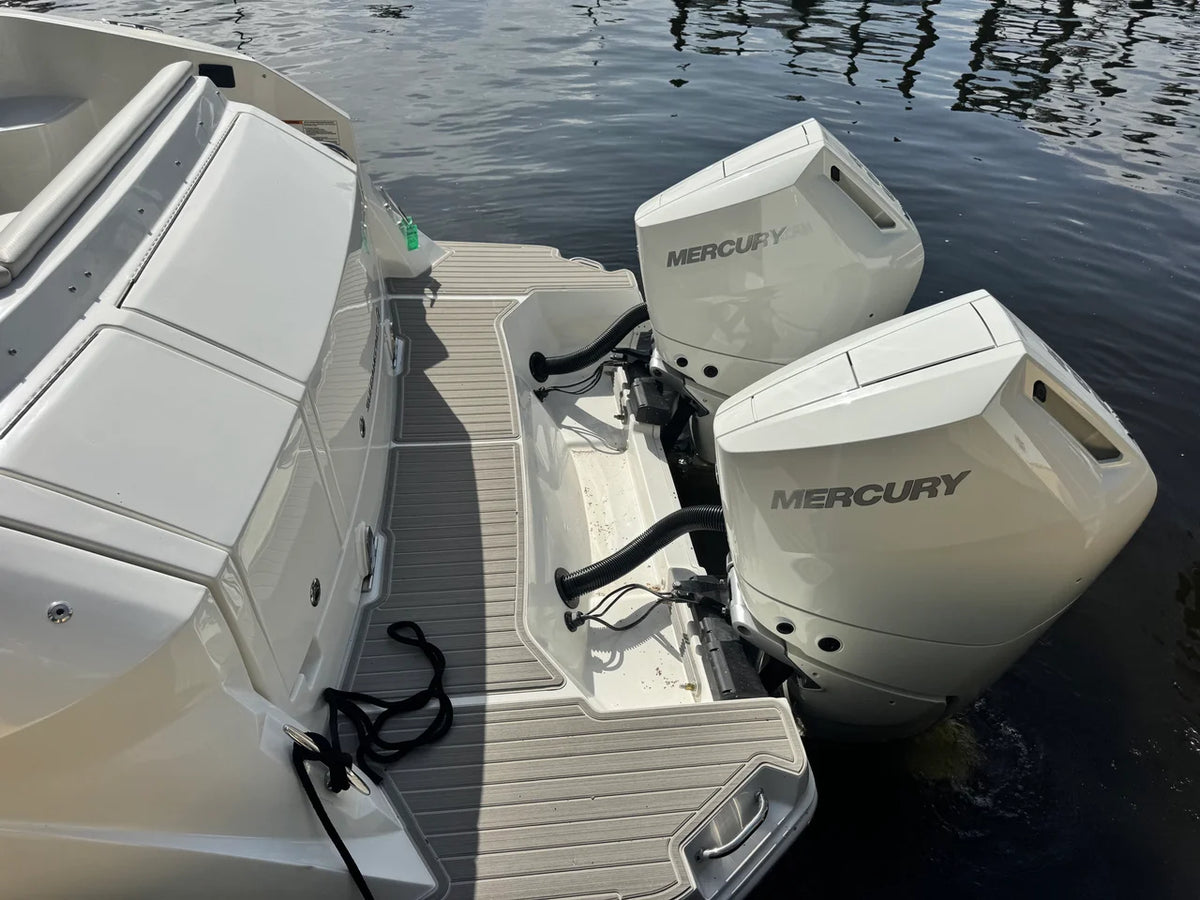 2027 Sea Ray Sundancer 320 Outboard 32.0 feet, Pompano Beach, Florida #9