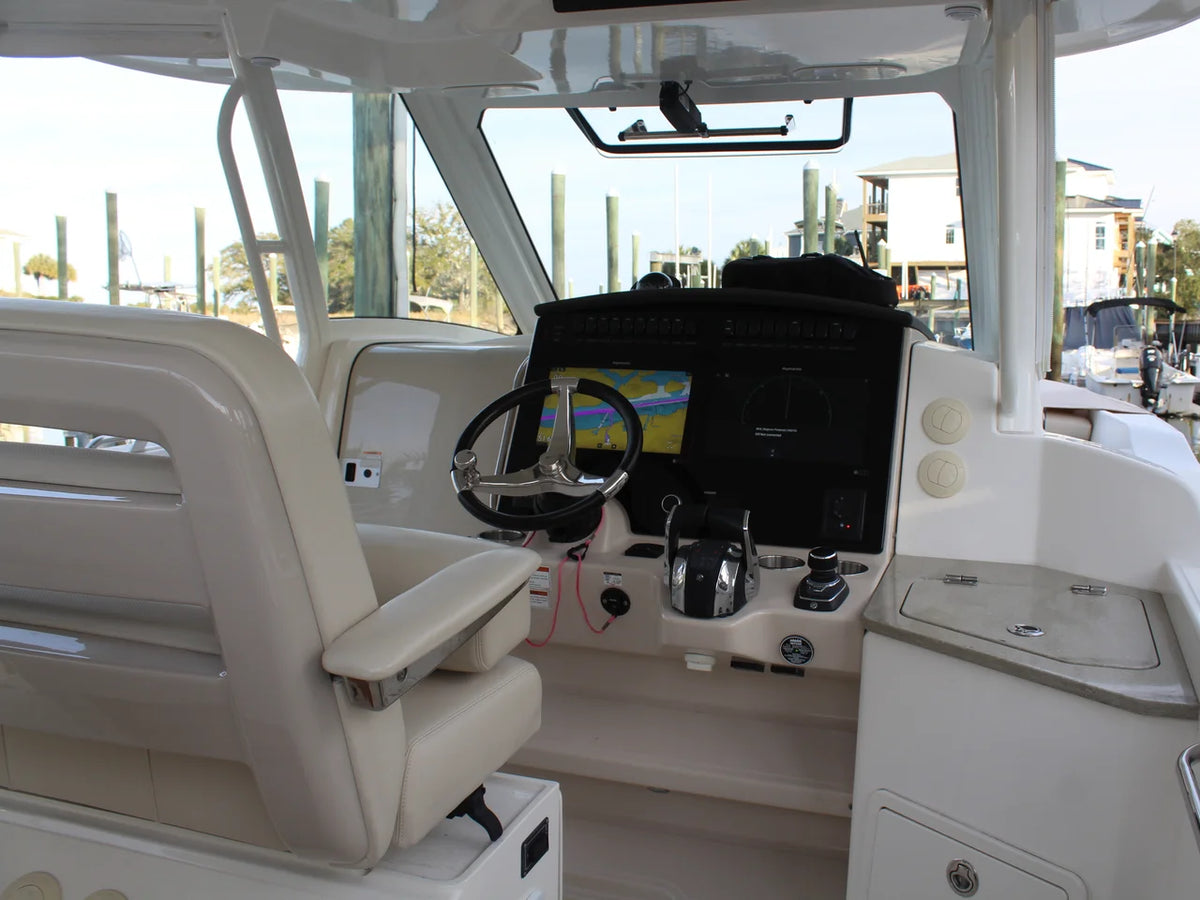 2021 Boston Whaler 350 REALM 35.0 feet, Wilmington, NC #24