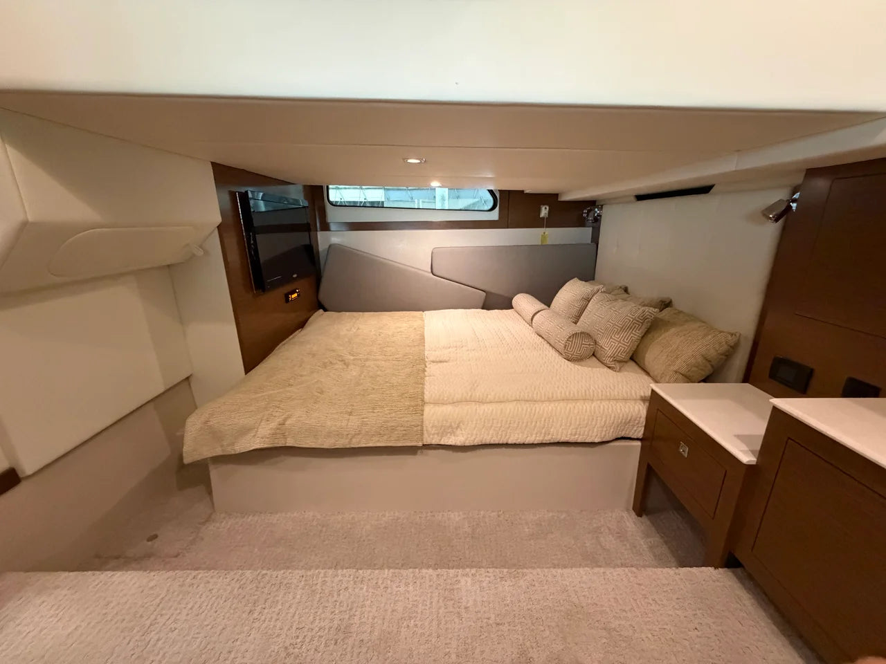 2015 Cruisers Yachts 390 EXPRESS COUPE 39.0 feet, Excelsior, Minnesota #28