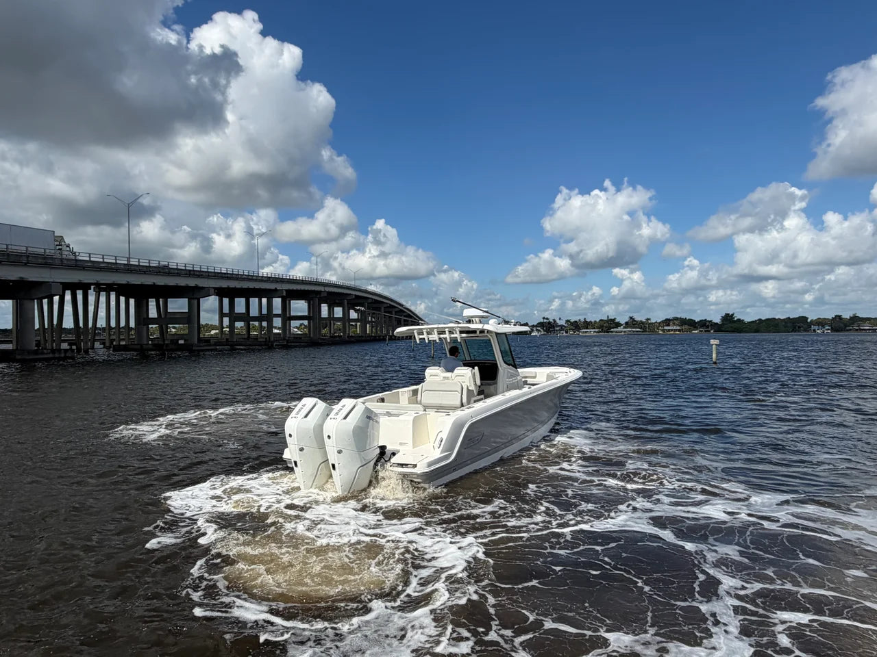 2026 Boston Whaler 330 Outrage 33.0 feet, Stuart, Florida #8