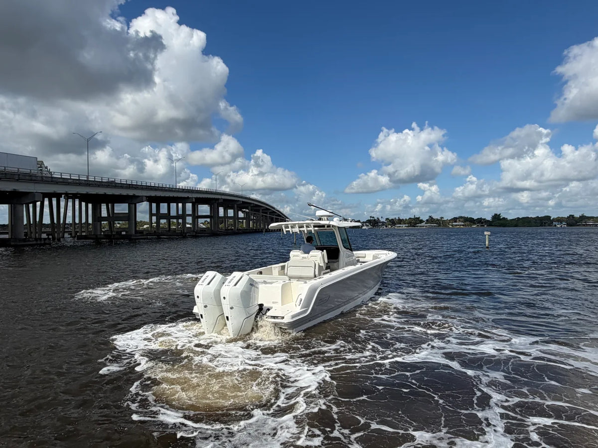 2026 Boston Whaler 330 Outrage 33.0 feet, Stuart, Florida #8