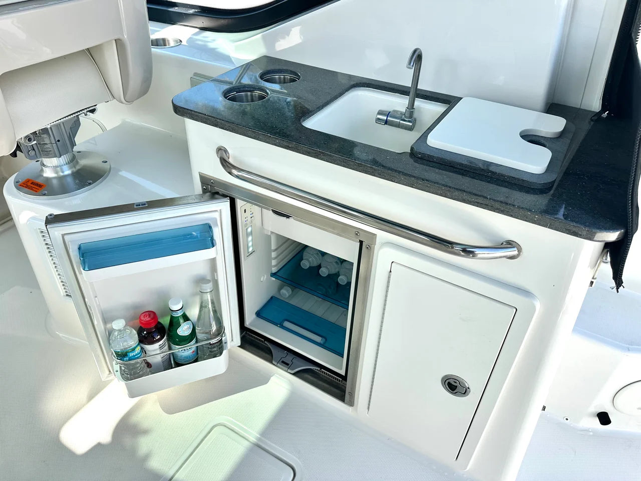 2021 Boston Whaler 325 CONQUEST 32.0 feet, Sarasota, FL #15